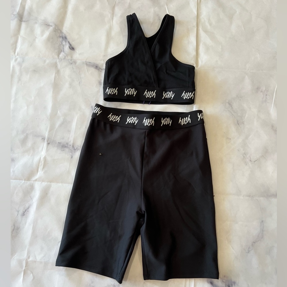 YITTY by FABLETICS set ✨ - Picture 2 of 10